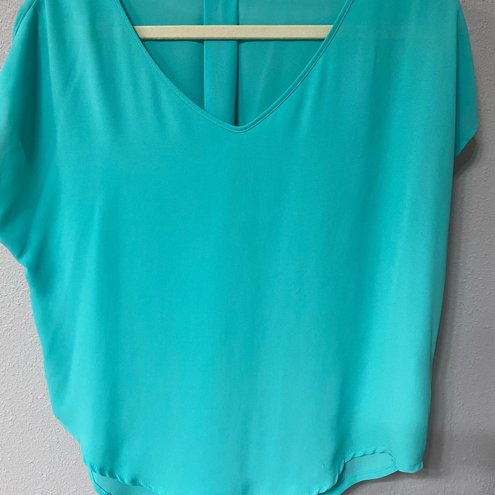 Green boutique flowy top